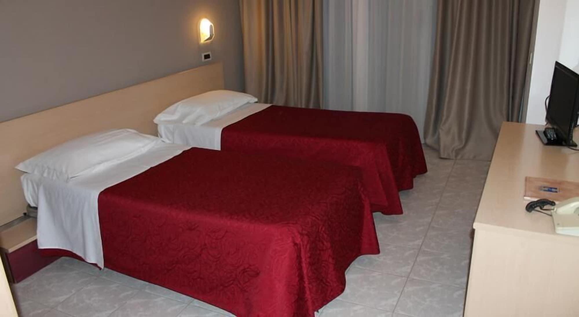 Hotel Elvezia Pesaro Exterior foto